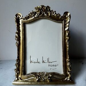 Nicole Miller Gold Ornate Picture Frame for 5”x7” photo